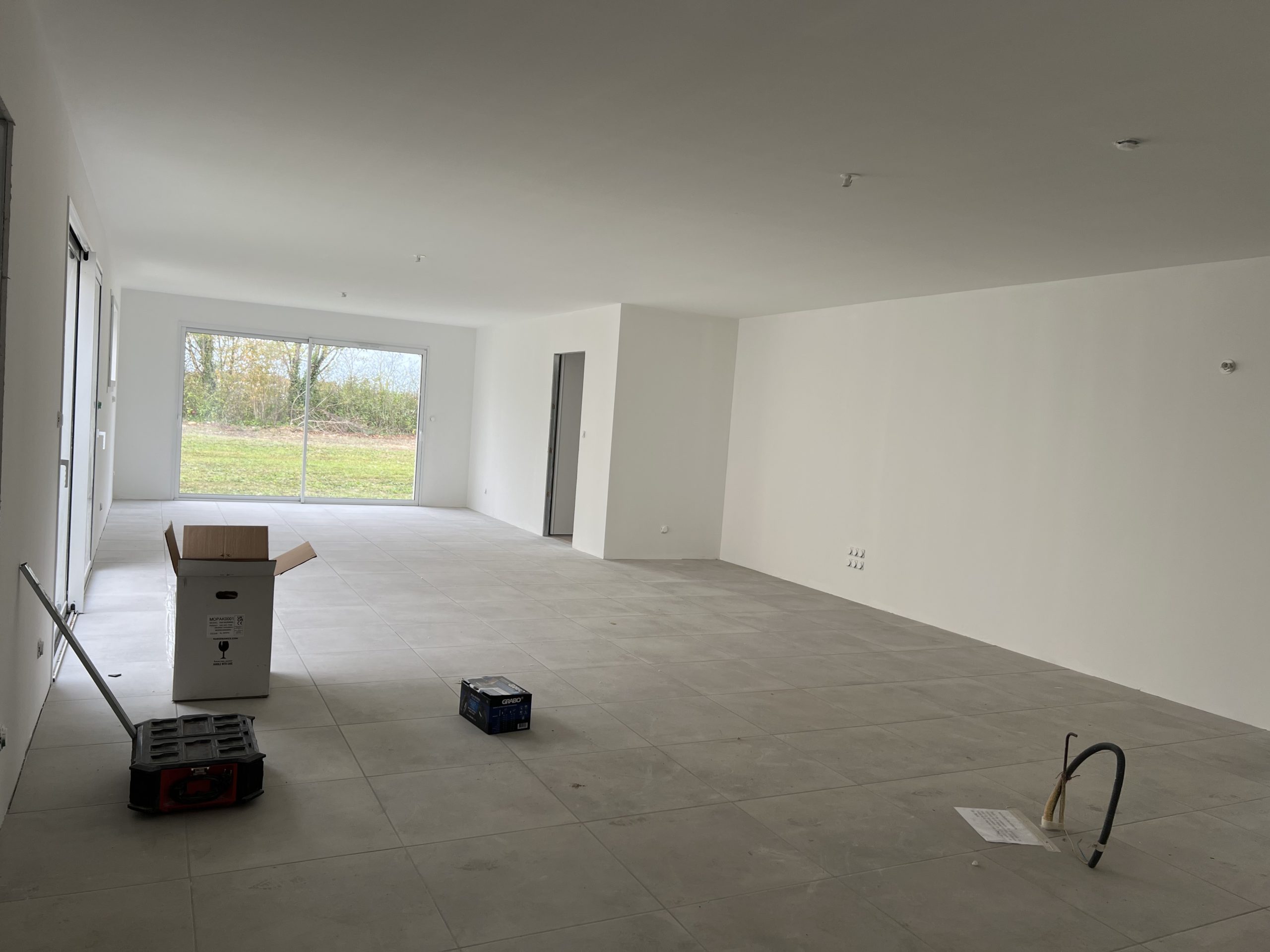 Lot 5 – Anais